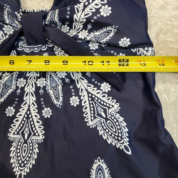 🏊‍♀️👙 NWOT swim top & shorts size Small - Picture 4 of 16